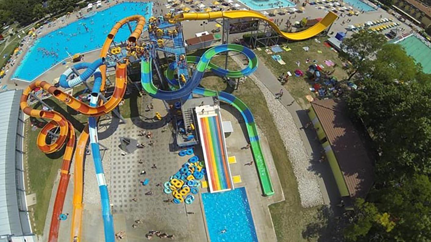 Štúrovo sa rozhodlo rozšíriť kúpalisko Vadaš o celoročné wellness centrum 