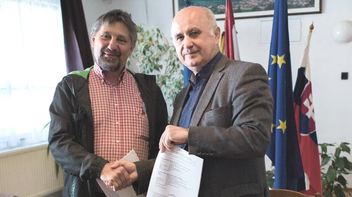 V Mlynkoch podpísali dohodu o finančnej podpore pre Slovákov žijúcich v Maďarsku