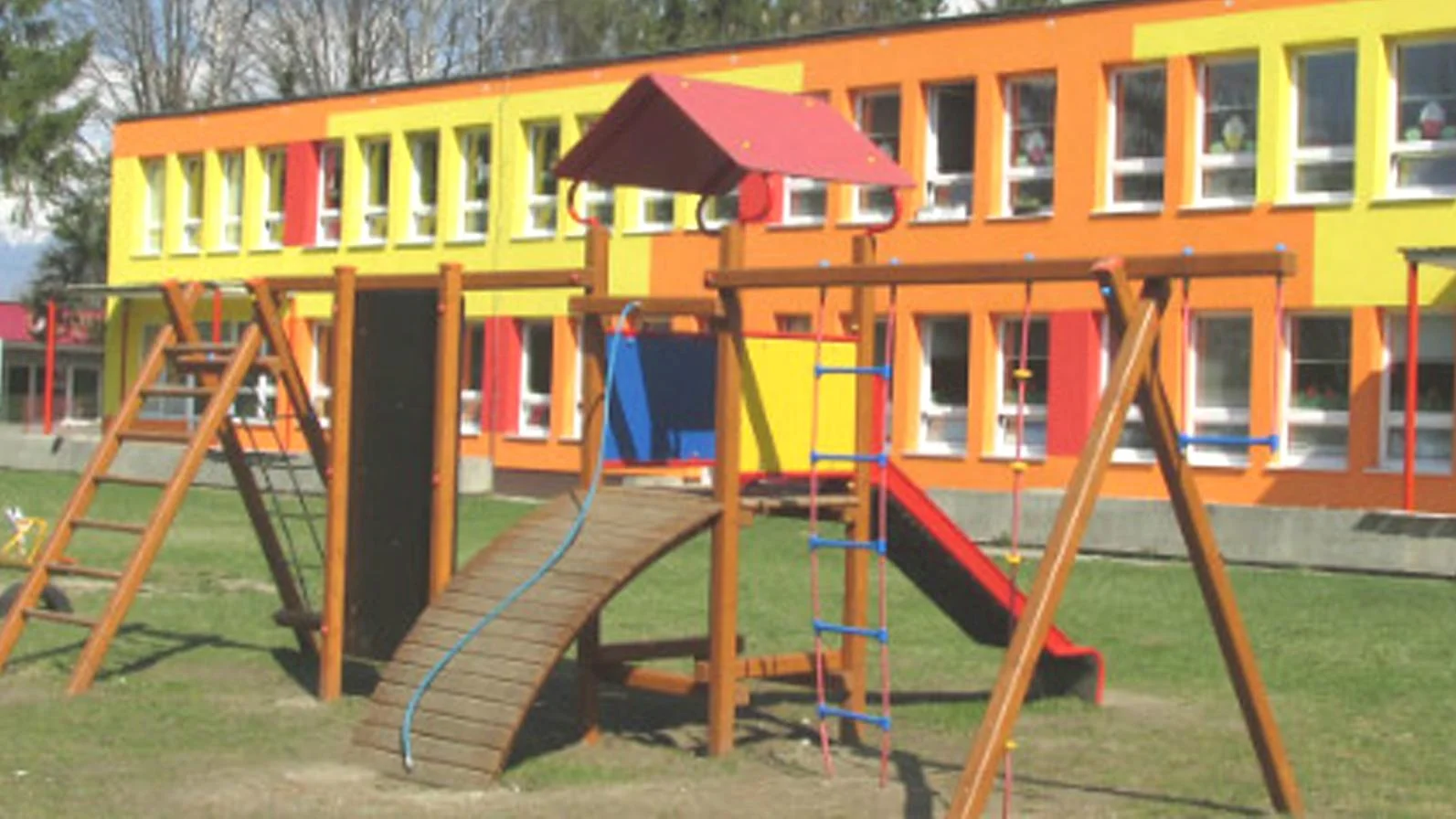 Poprad preinvestuje v lete na opravy školských budov okolo 800 000 eur
