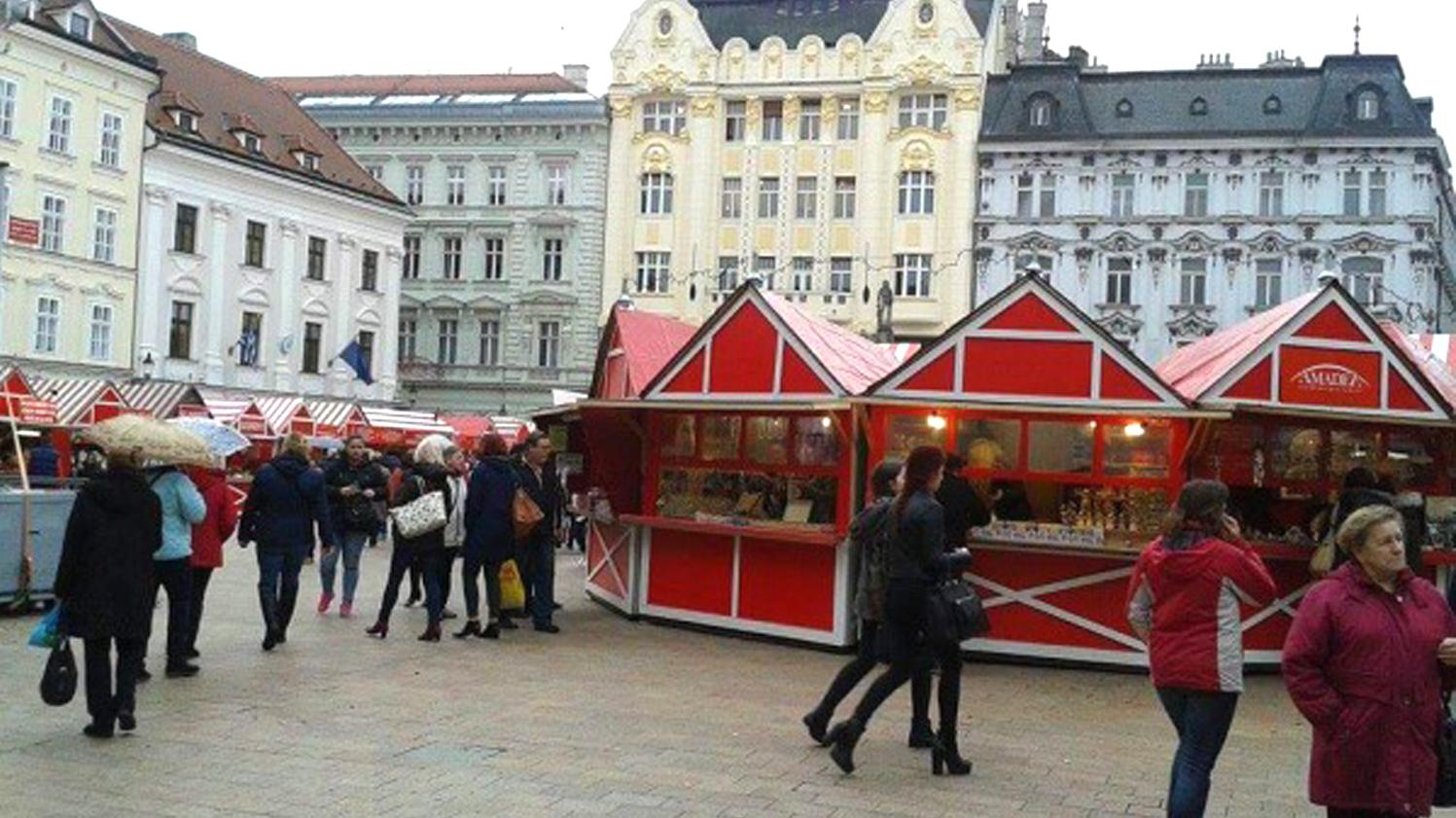 Záujemcovia o vianočné stánky už môžu posielať prihlášky