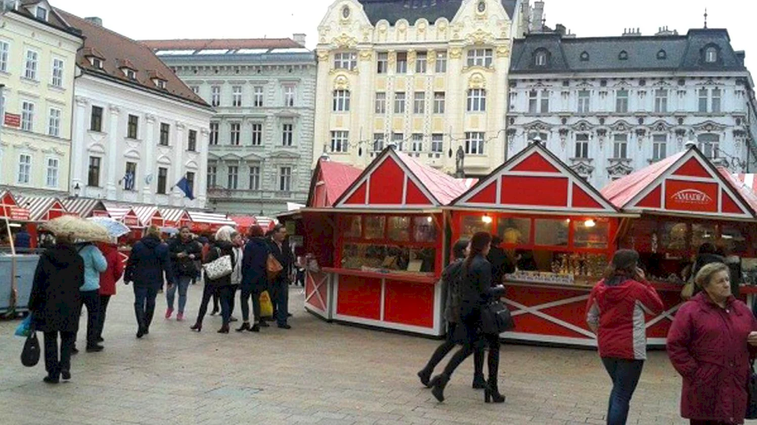 Záujemcovia o vianočné stánky už môžu posielať prihlášky