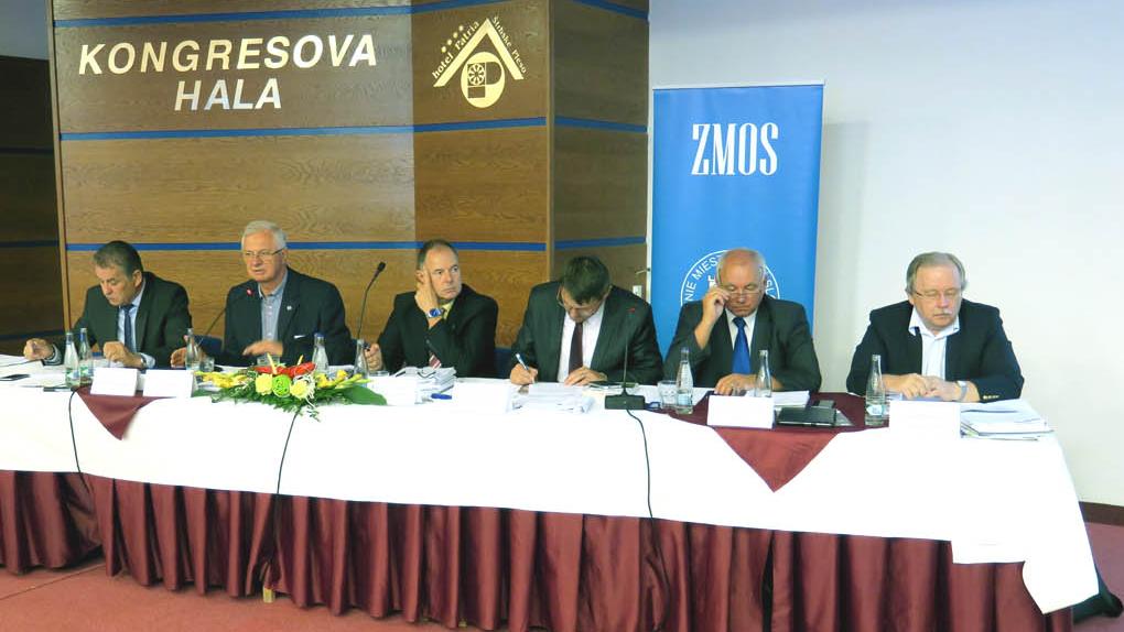 Hlavnými témami 8. zasadania Rady ZMOS boli školstvo a informatizácia