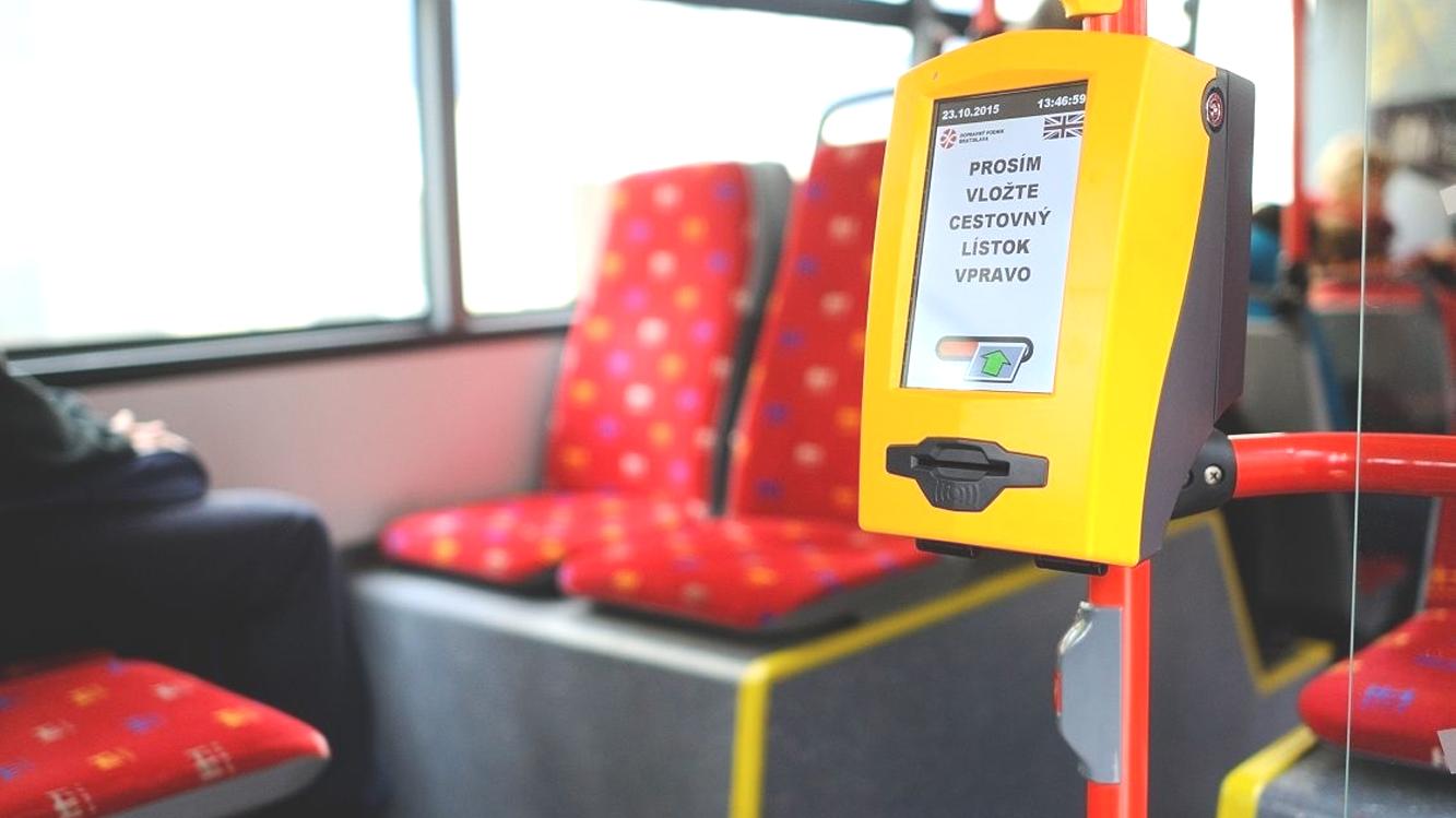 SeniorPasy je možné predĺžiť prostredníctvom označovačov i predajných automatov 