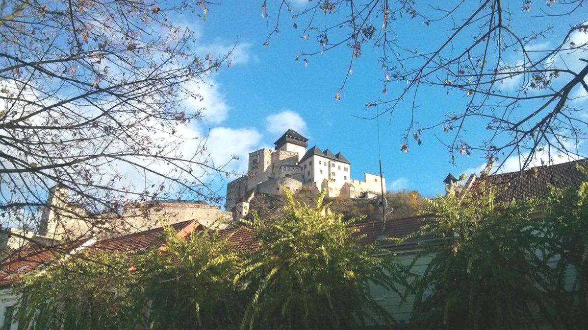 Trenčiansky hrad je opäť sprístupnení verejnosti aj cez týždeň