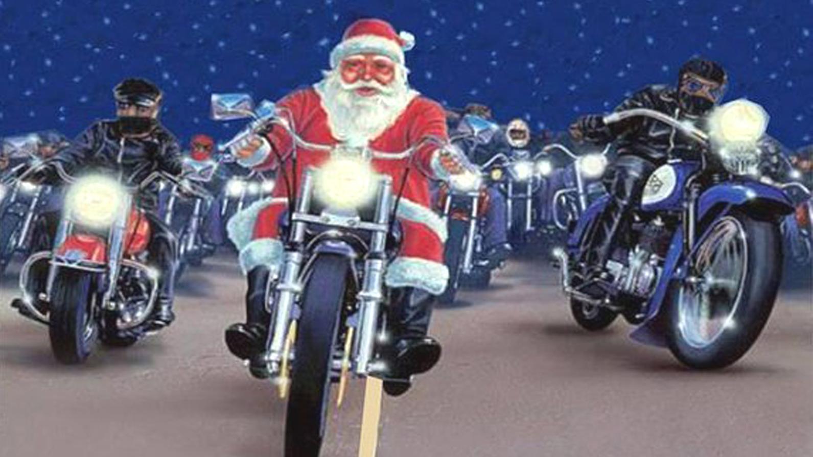 Mikulášski motorkári opäť obdarovali deti v komárňanskej nemocnici 