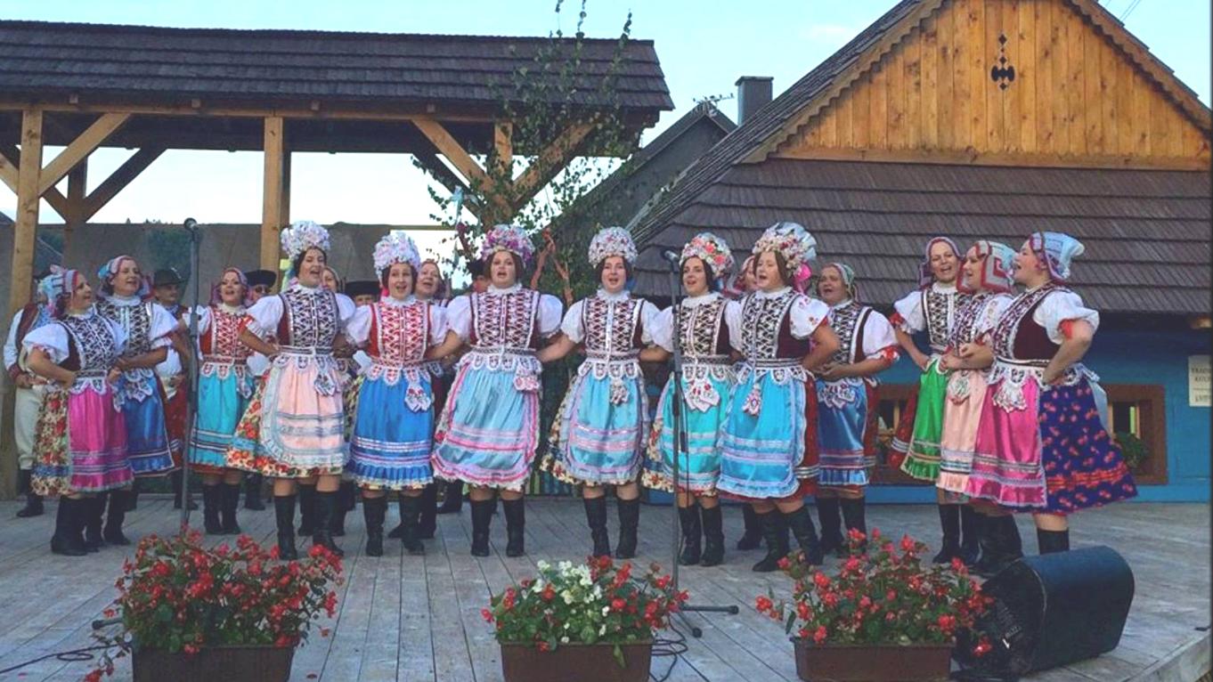 V obecnom sociálnom podniku chcú vyrábať ľudové kroje 