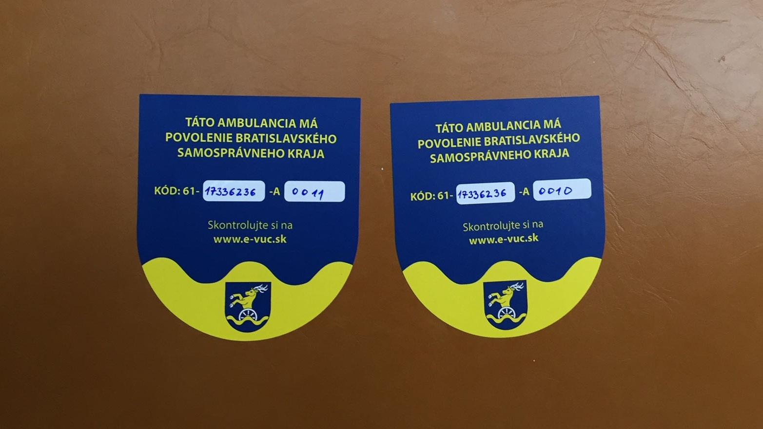 Župa pokračuje v nálepkovaní ambulancií