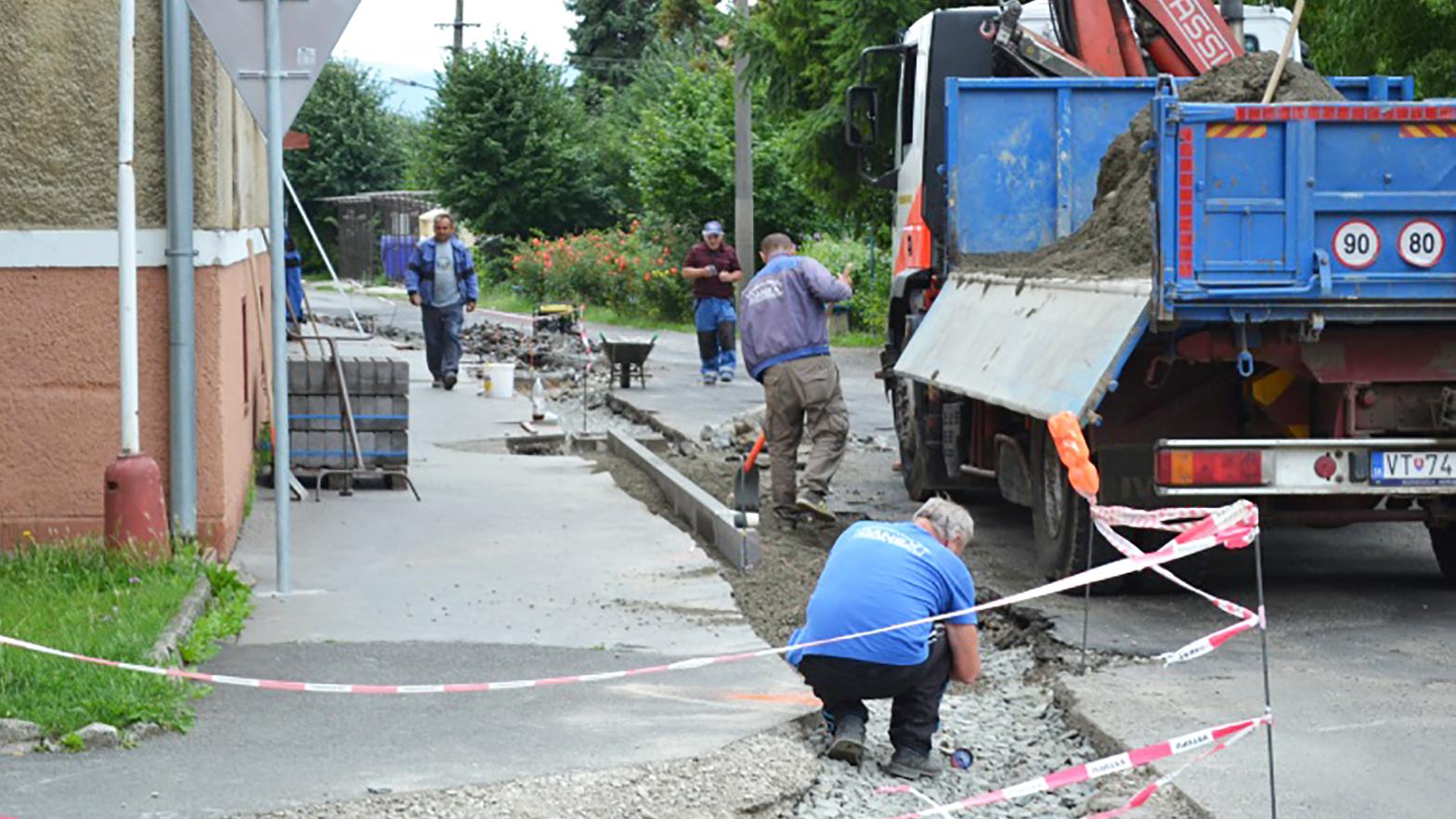 Vranovskí poslanci investície do pozemných komunikácií a centra mesta nestopli