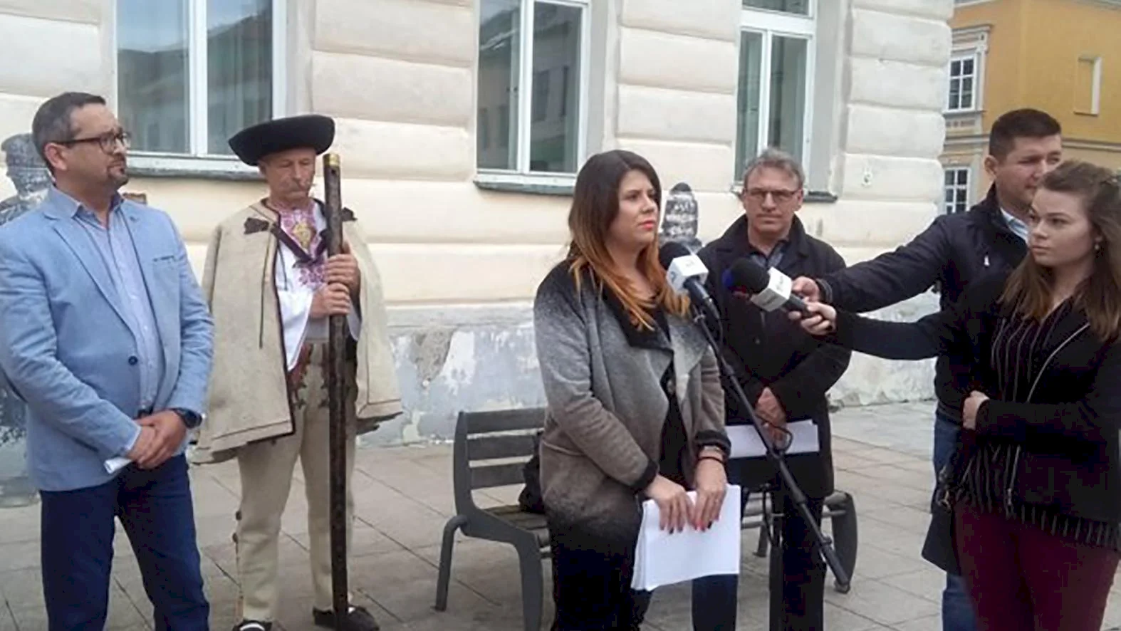 Aktivisti žiadajú ministerku Ľ. Laššákovú o podporu regionálnej kultúry 