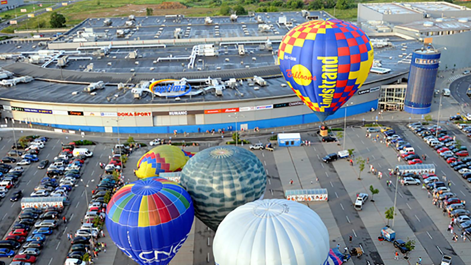 Balónový festival opäť spestrí oblohu nad mestom 