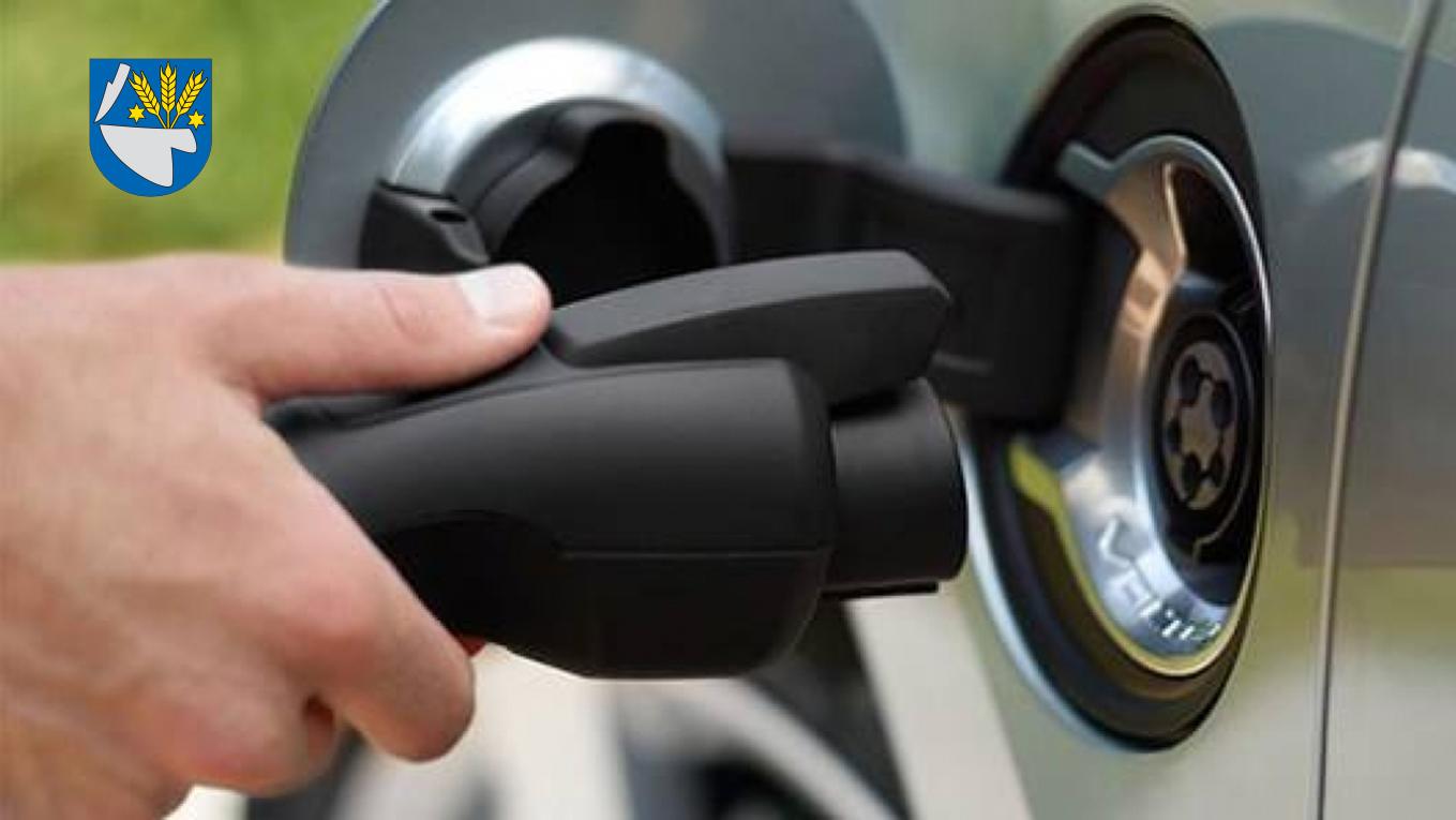 Trebišov získal dotáciu na zakúpenie elektromobilu pre mestskú políciu