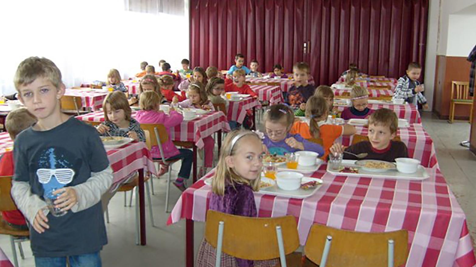 ZMOS odmieta preberať zodpovednosť za opatrenia v rámci školských obedov