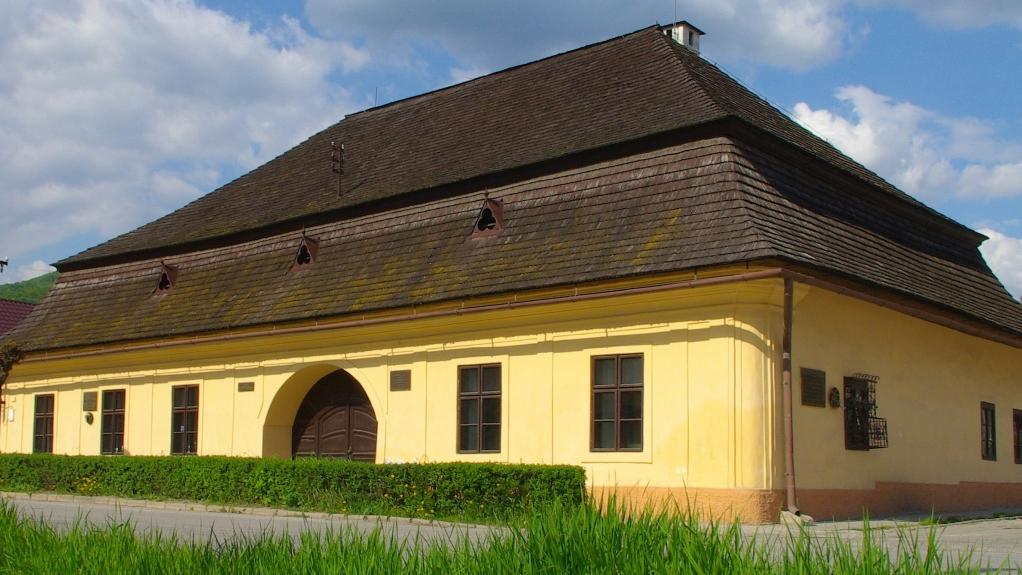 Vo filme o Prvom slovenskom gymnáziu budú aj archívne dokumenty z múzea 