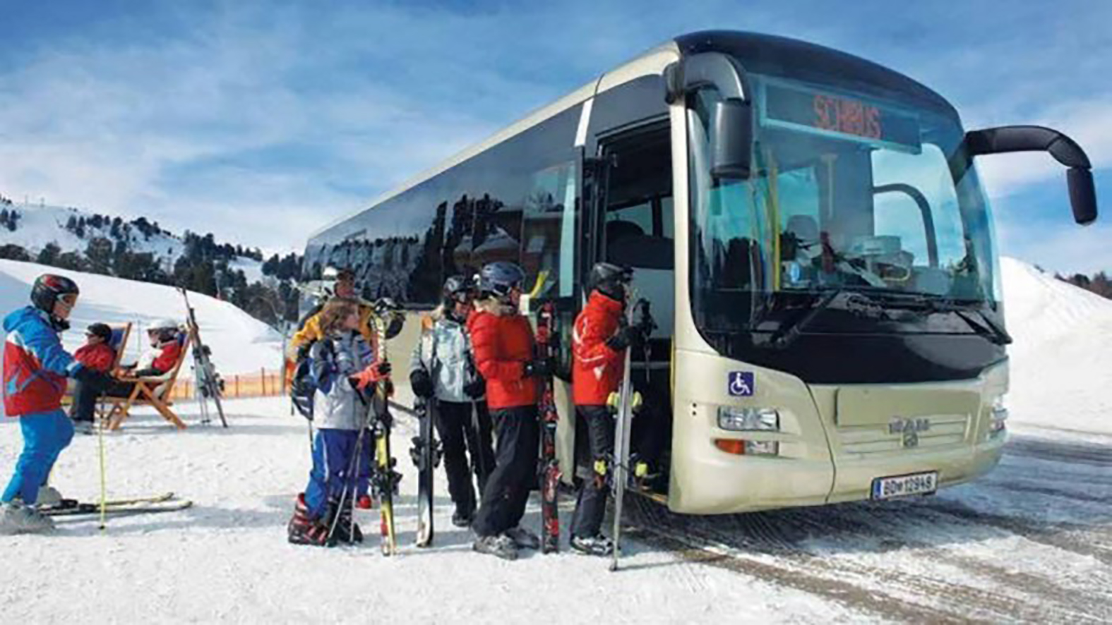 Maďarský Salgótarján a lyžiarske strediská v BBSK prepojí víkendový skibus 