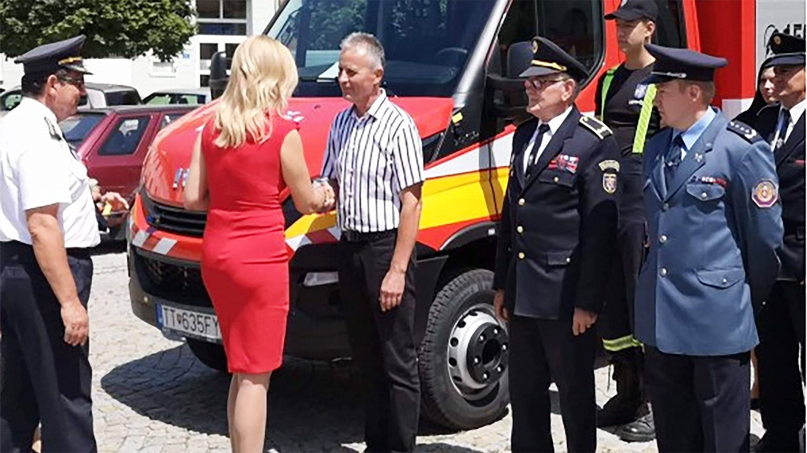 Nové vozidlá Iveco Daily si v stredu prevzalo 13 obcí Trnavského kraja 