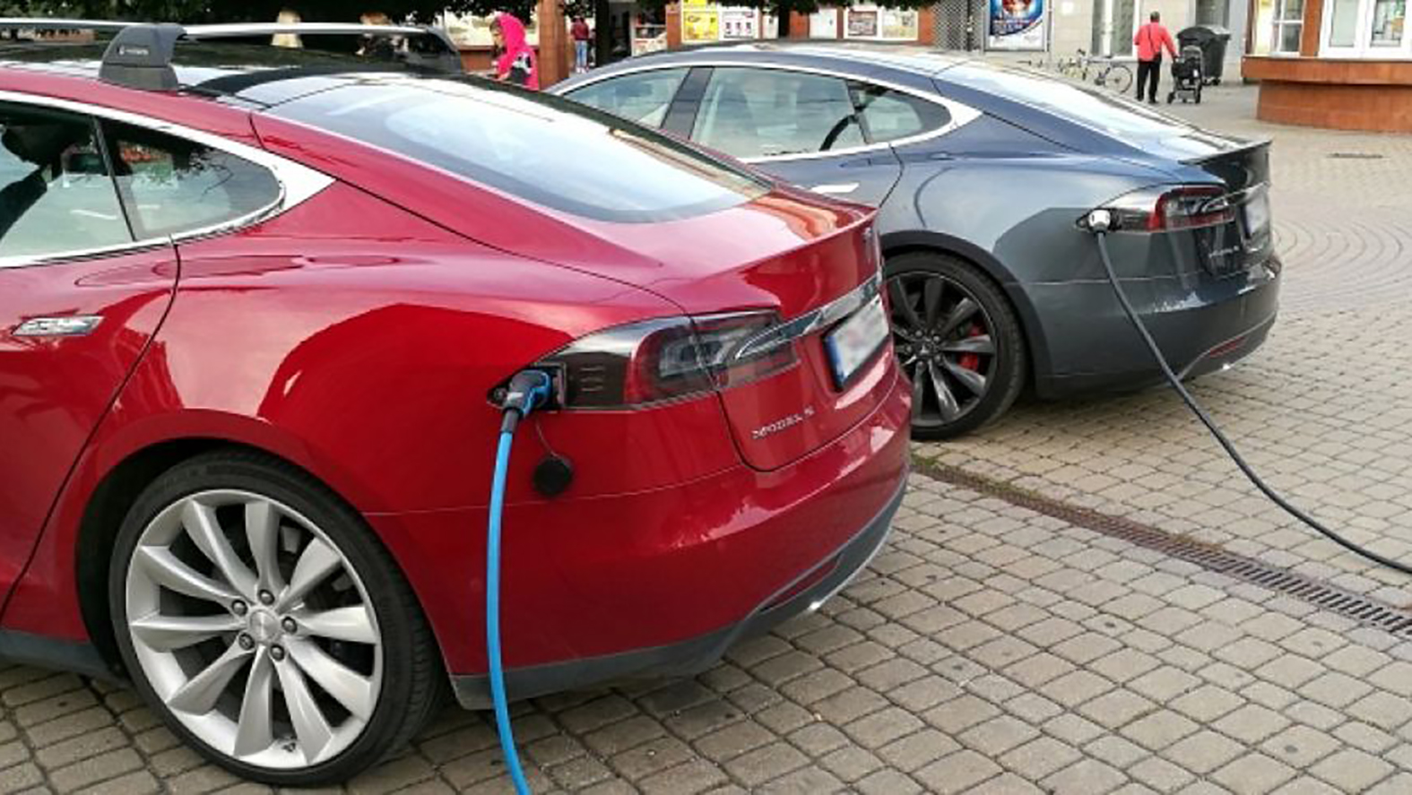 Mesto vybuduje štyri nabíjacie stanice pre elektromobily 