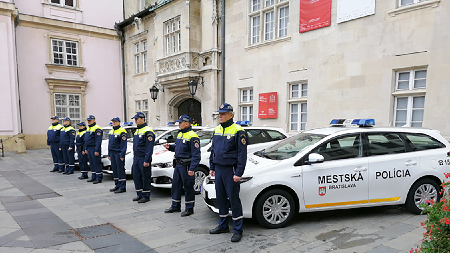 Bratislava začala vytvárať komplexný vzdelávací systém pre mestských policajtov