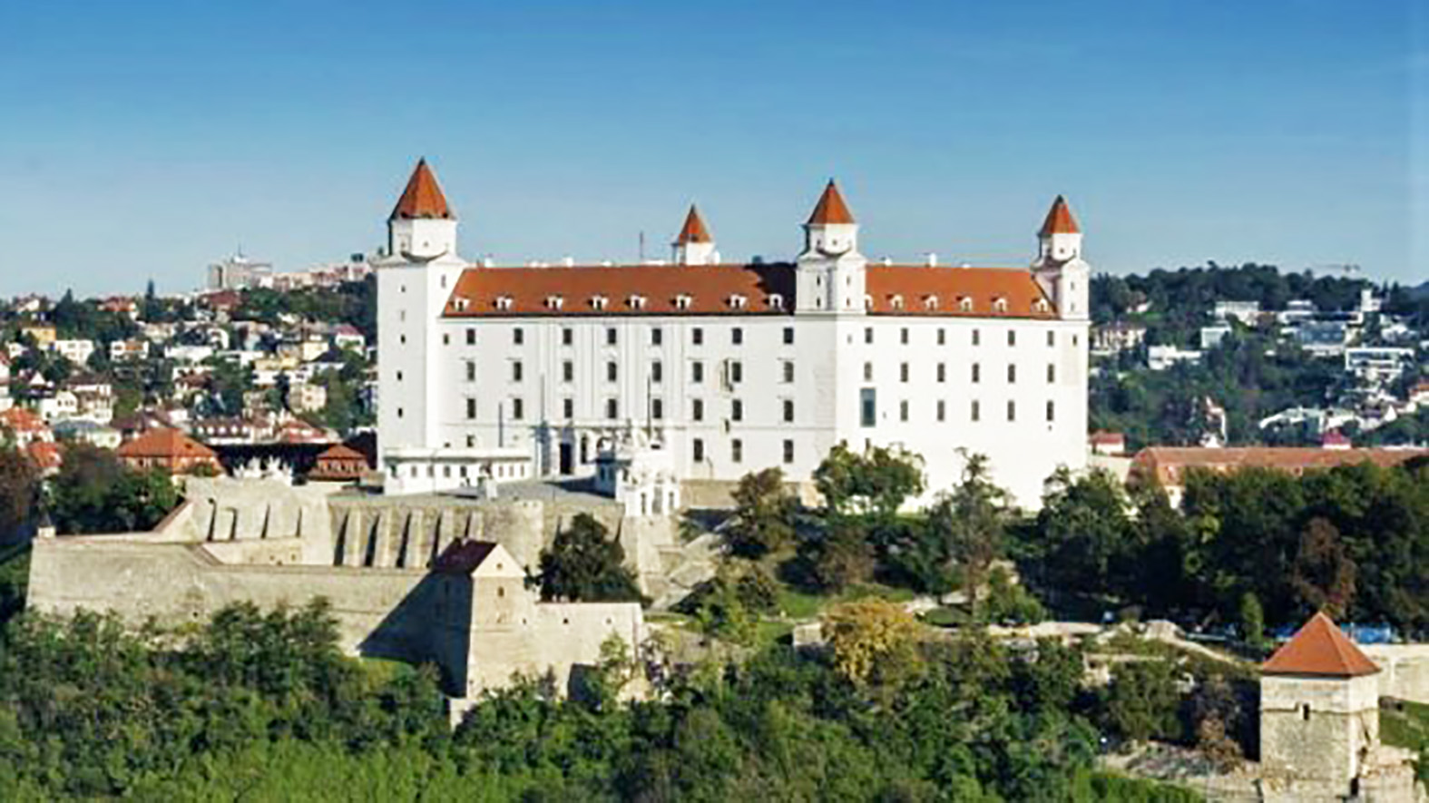 Bratislava skončila v indexe "inteligentných" miest 84.,Viedeň je na 17. pozícii