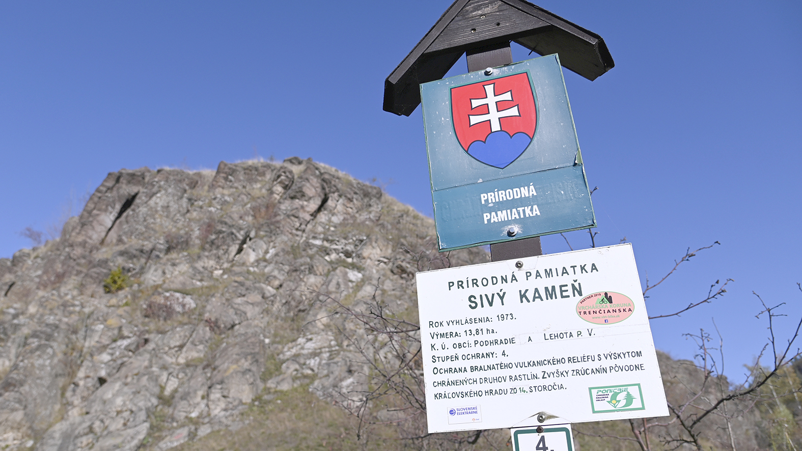  Sivý Kameň bol kedysi kráľovským hradom, obnovujú ho dobrovoľníci