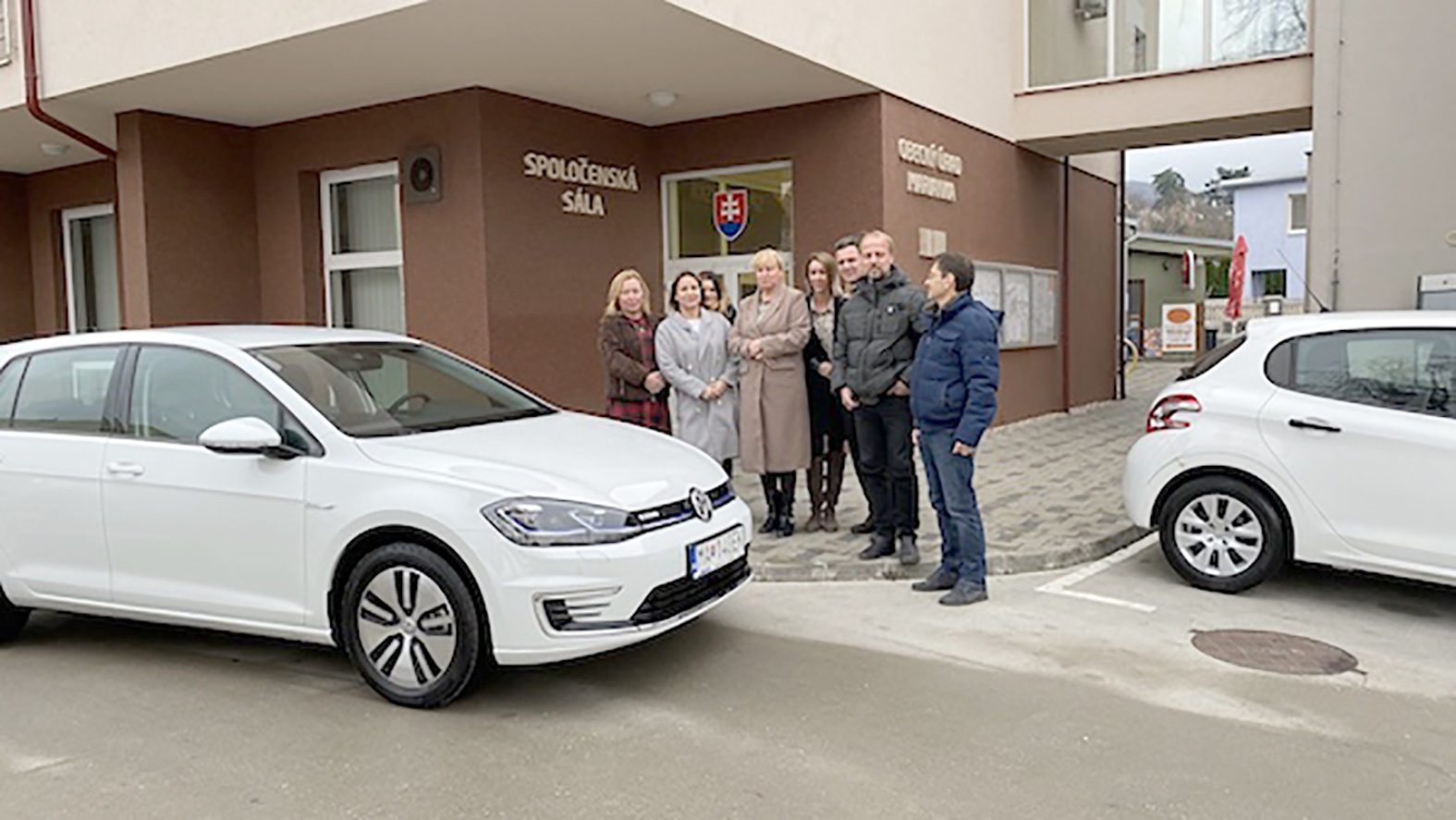 Marianka začala využívať elektromobil, chce prispieť k zníženiu emisií 