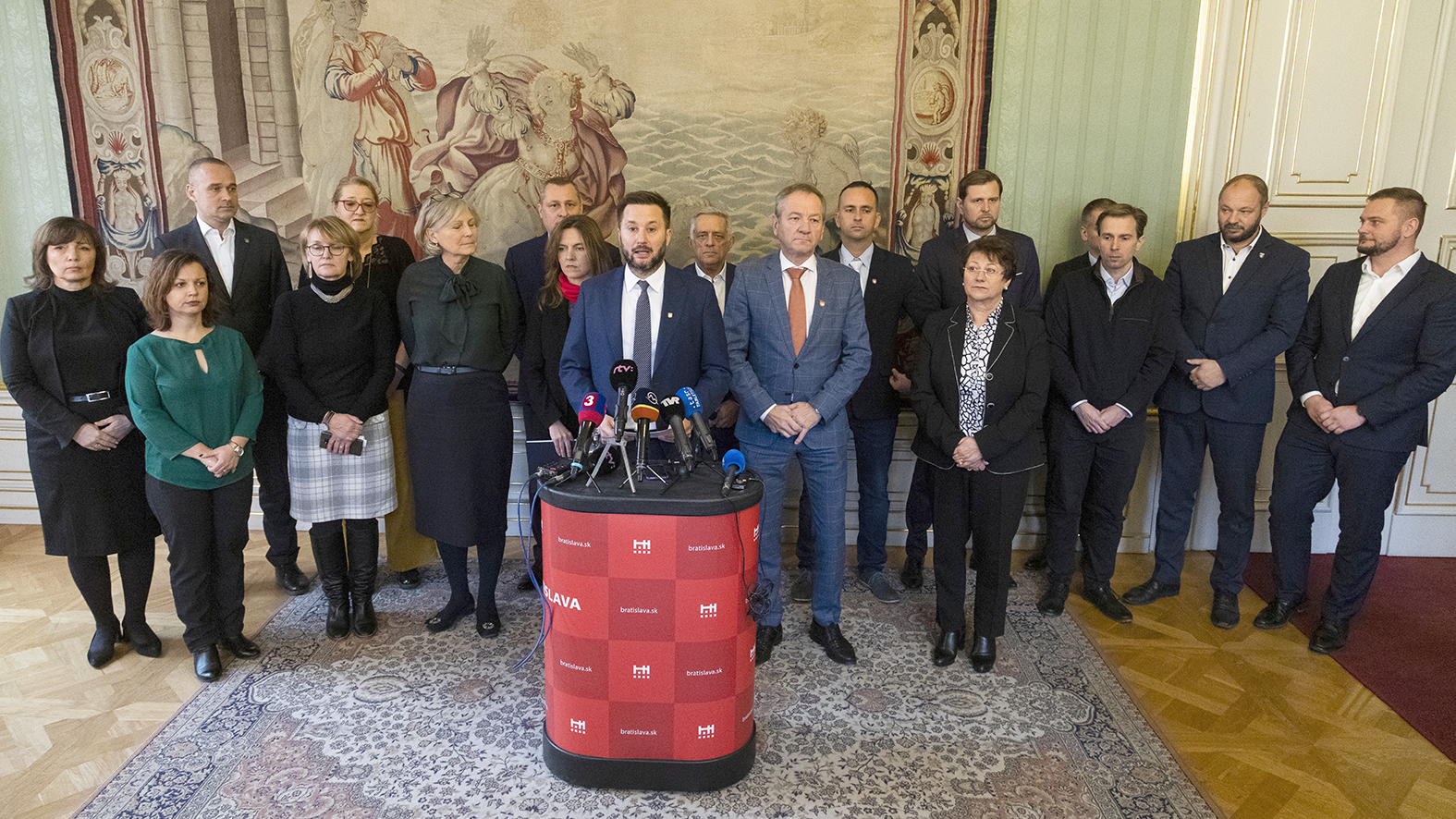 Primátor a starostovia navrhujú zvýšenie dane z nehnuteľnosti