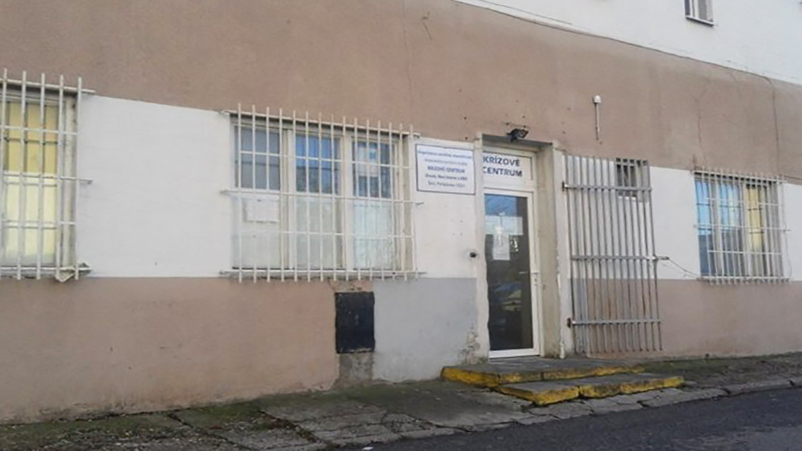 V Šali je približne 60 ľudí bez domova: Za strechu nad hlavou skrášľujú mesto
