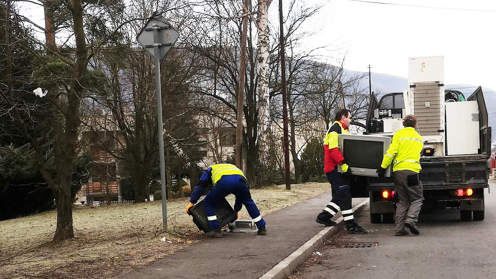 Prvý verejný zber nepotrebnej elektroniky vo Svidníku zaznamenal úspech