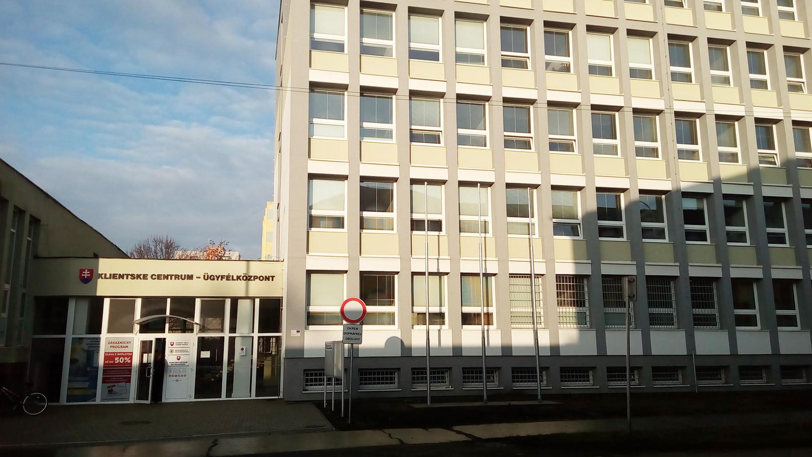 V obnovených priestoroch OÚ v R. Sobote vzniklo i klientske centrum
