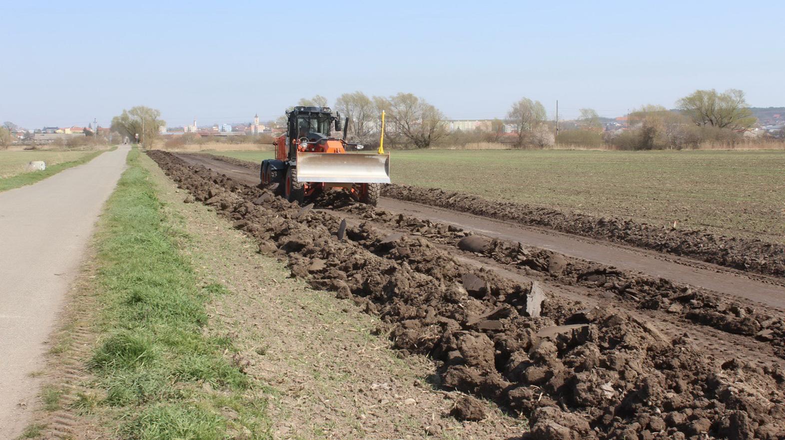 Mesto Holíč začalo s výstavbou cyklotrasy do obce Kopčany 