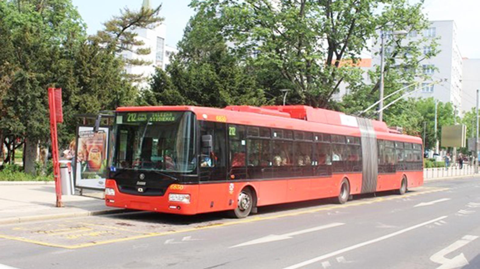 DPB zavádza od pondelka mimoriadny prevádzkový režim električiek a trolejbusov