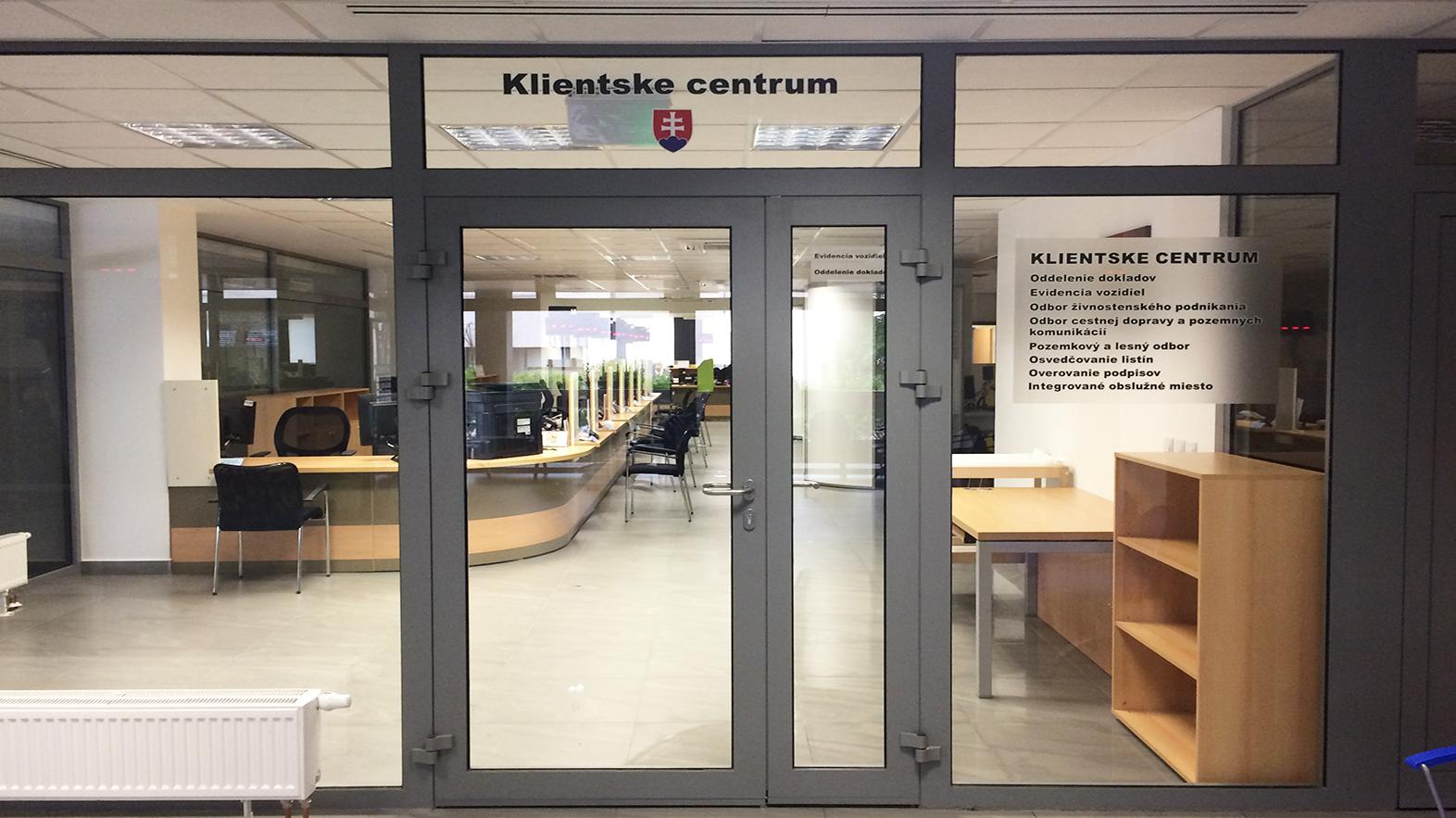 Pracoviská MV SR budú od pondelka verejnosti k dispozícii 6 hodín denne