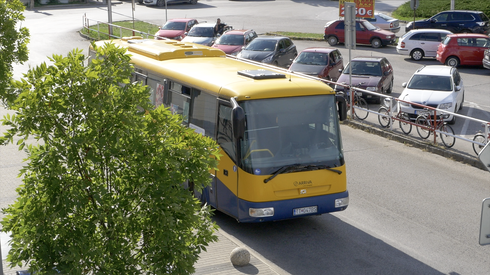 Od pondelka budú prímestské autobusy v TTSK jazdiť v prázdninovom režime