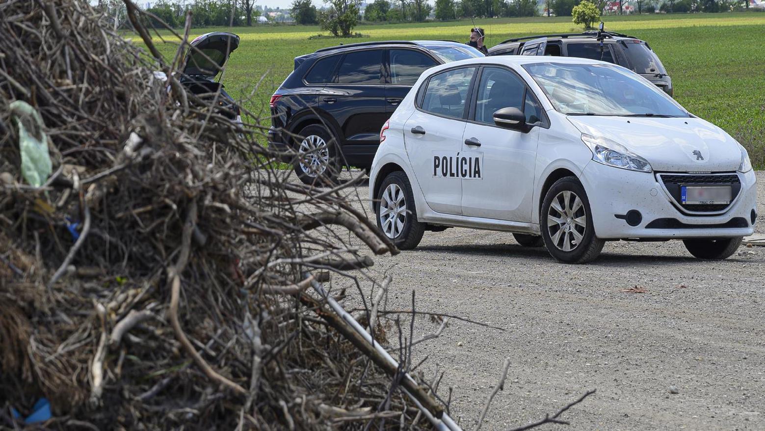 Odpad z nelegálnej skládky v Ivanke pri Dunaji znečistil podzemné vody
