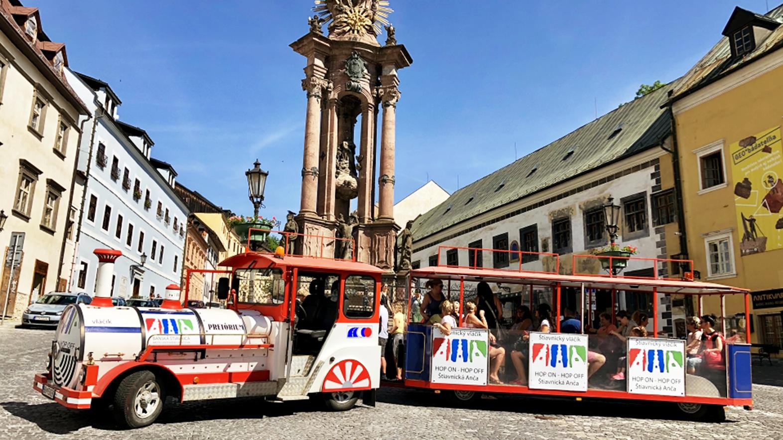 Aj toto leto odvezie návštevníkov po krásach mesta Štiavnická Anča