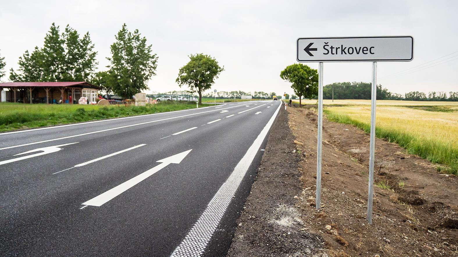 TTSK zmodernizoval cestu medzi Šoporňou a Dlhou nad Váhom 