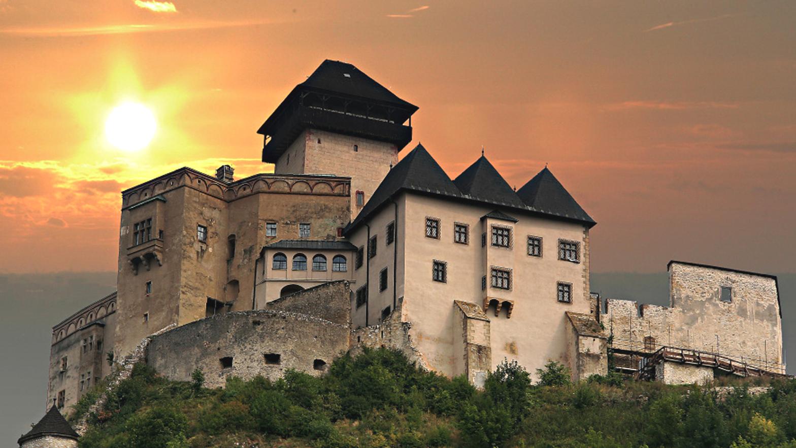Podzemie Trenčianskeho hradu ovládnu na tri mesiace strašidlá