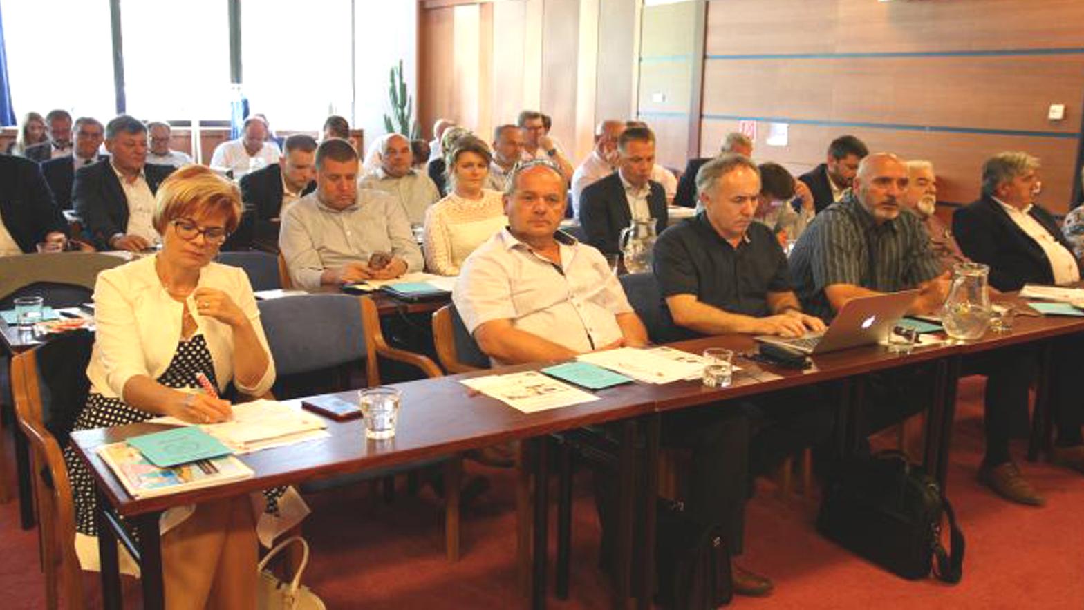 Rada ZMOS rokovala s ministrom Eduardom Hegerom 
