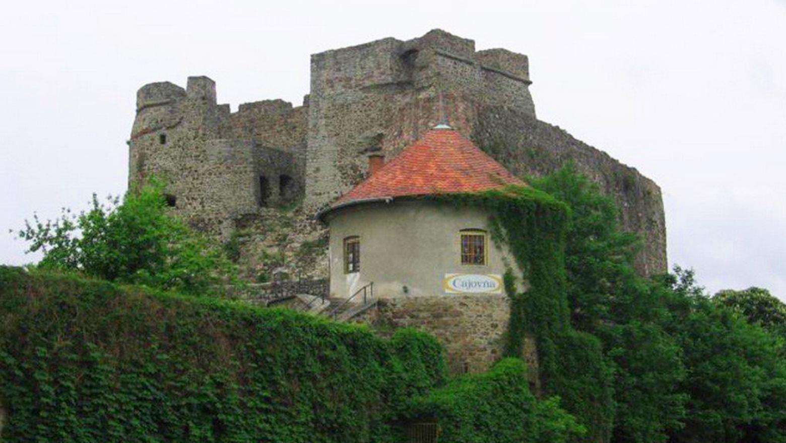 Pre juh Slovenska sú typické termálne pramene i prírodné krásy