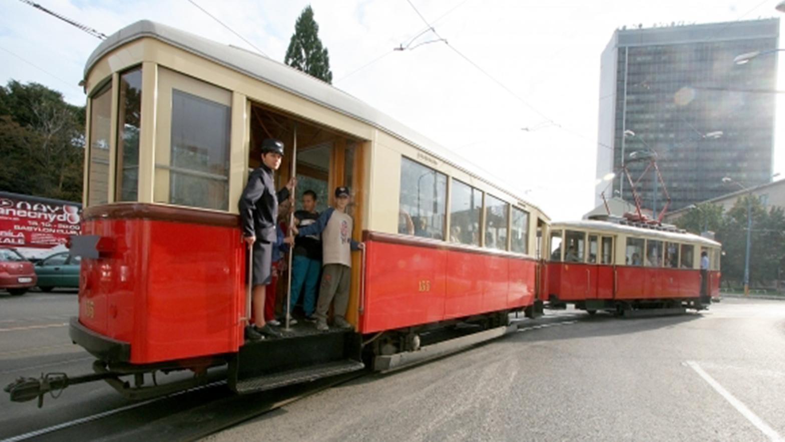Električky jazdia v Bratislave už 125 rokov 
