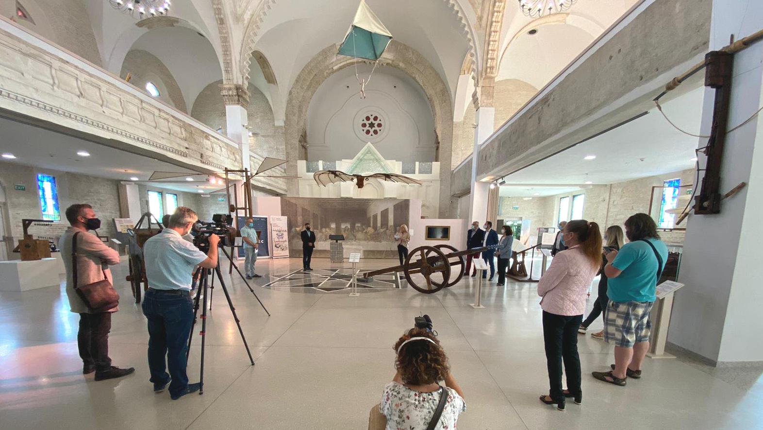 Unikátne stroje Leonarda da Vinci si môže verejnosť pozrieť v lučeneckej Synagóg