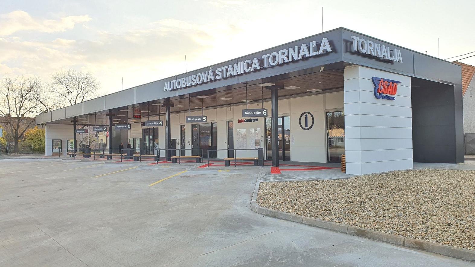Tornaľa má novú autobusovú stanicu
