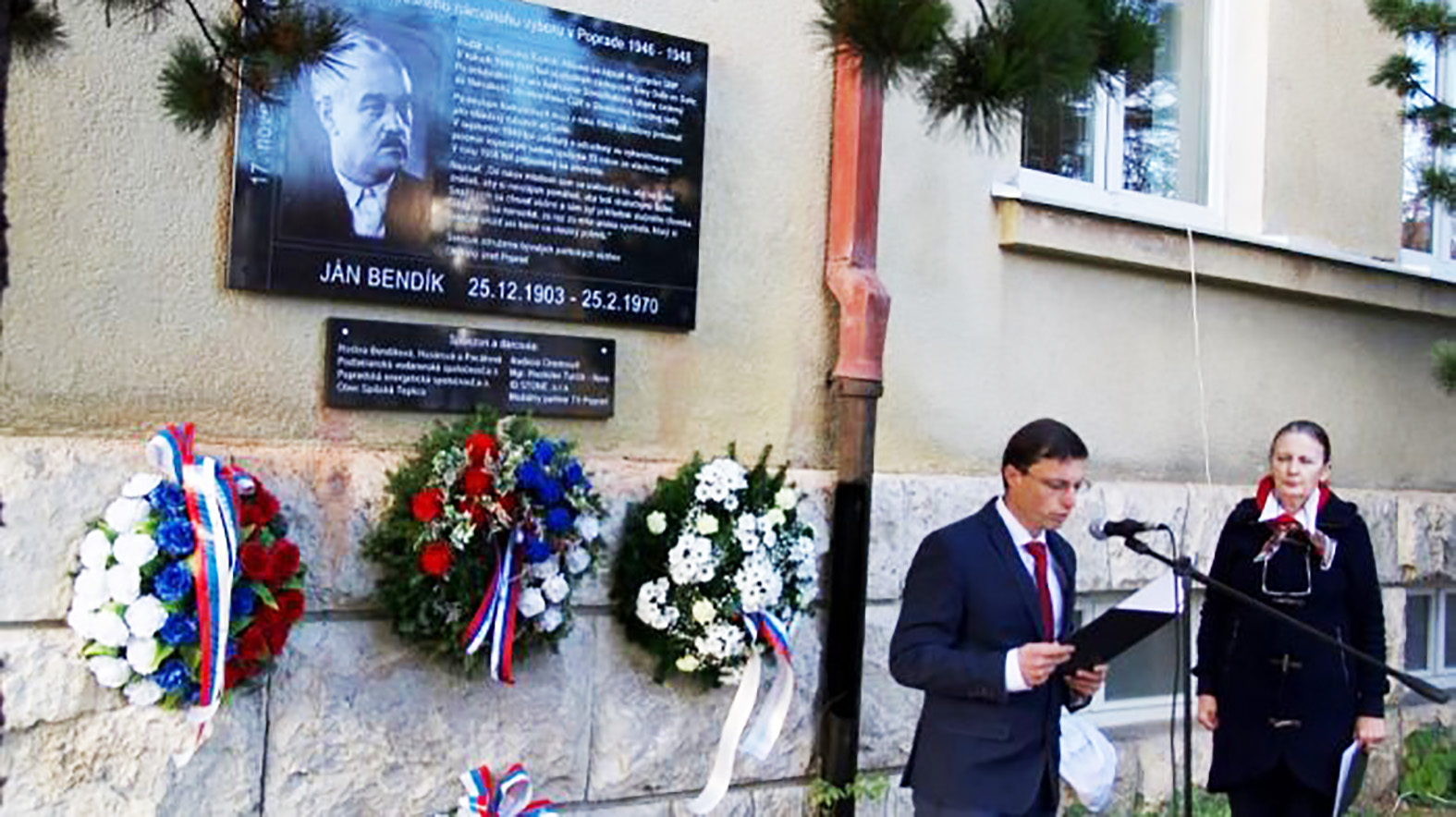 V Poprade odhalili pamätnú tabuľu Jánovi Bendíkovi