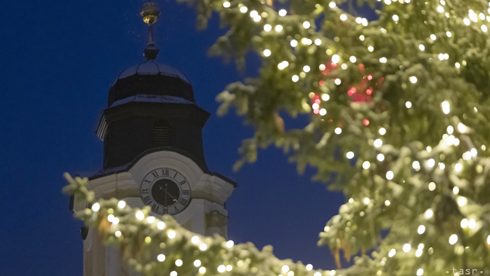 Na nádvorí Starej radnice sa dnes začína vianočný remeselný jarmok