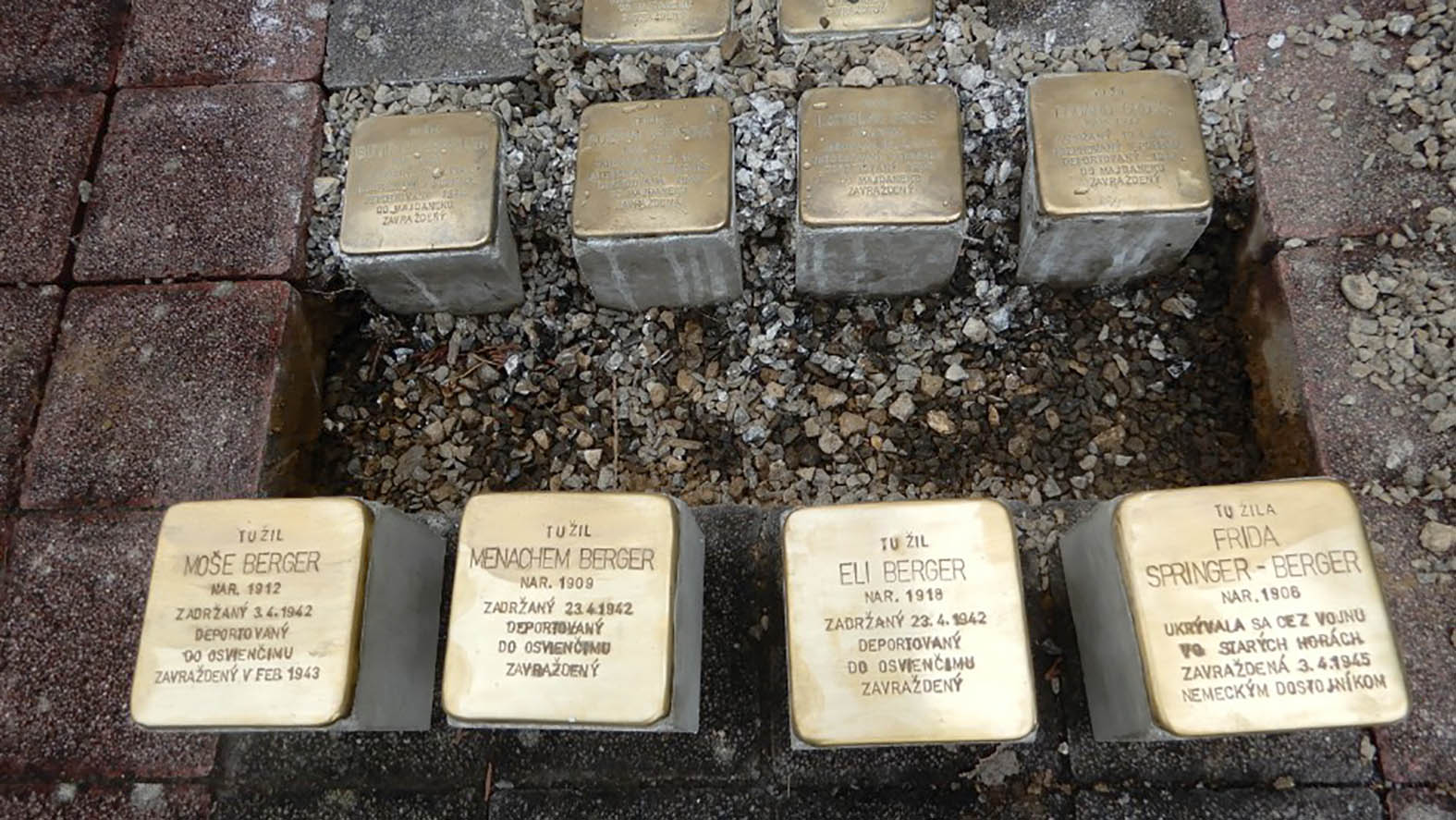V Starej Ľubovni osadili kocky Stolpersteine, majú pripomínať obete holokaustu