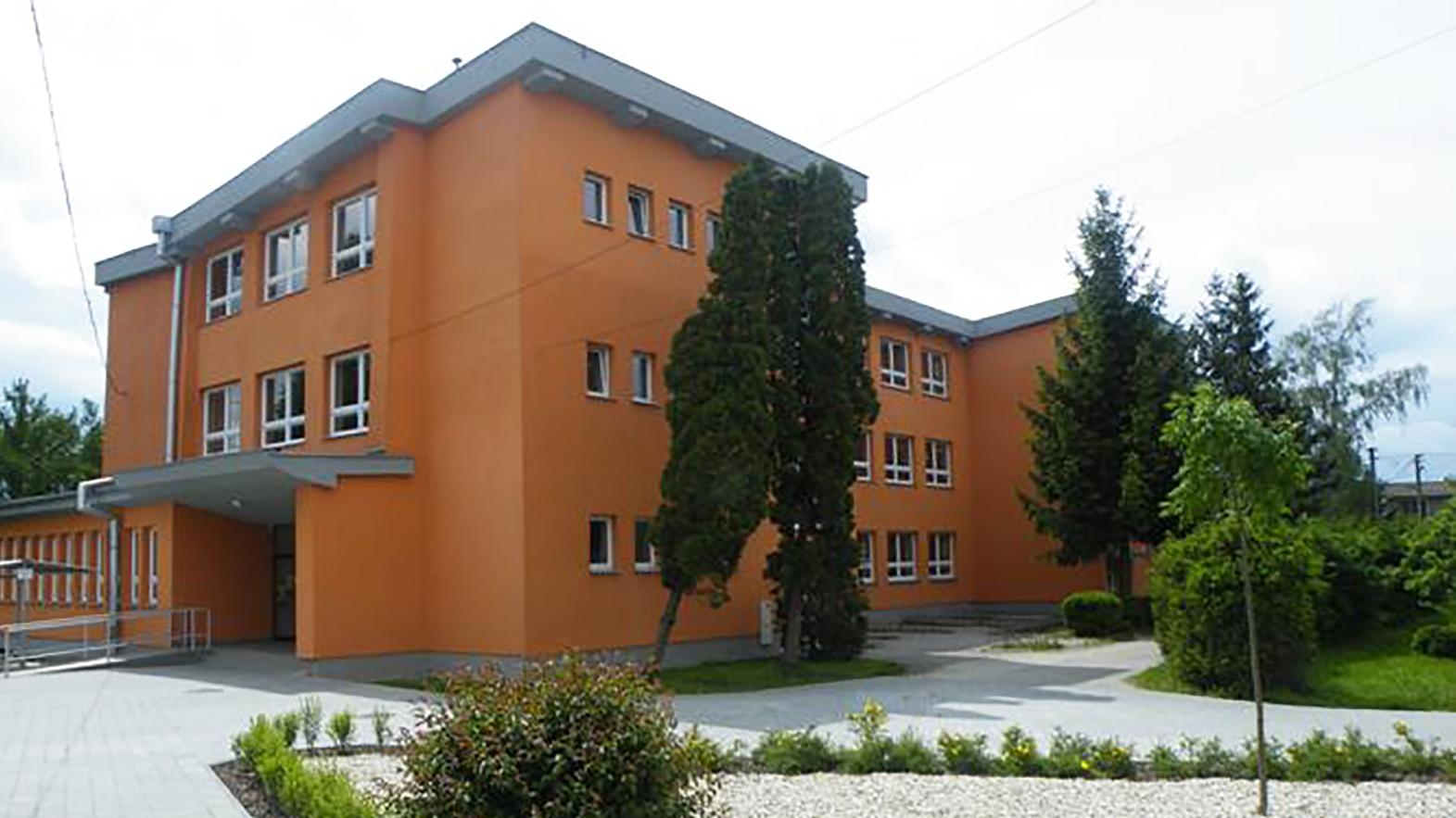 ZŠ v Beluši vďaka úspešnému projektu modernizuje odborné učebne i knižnicu
