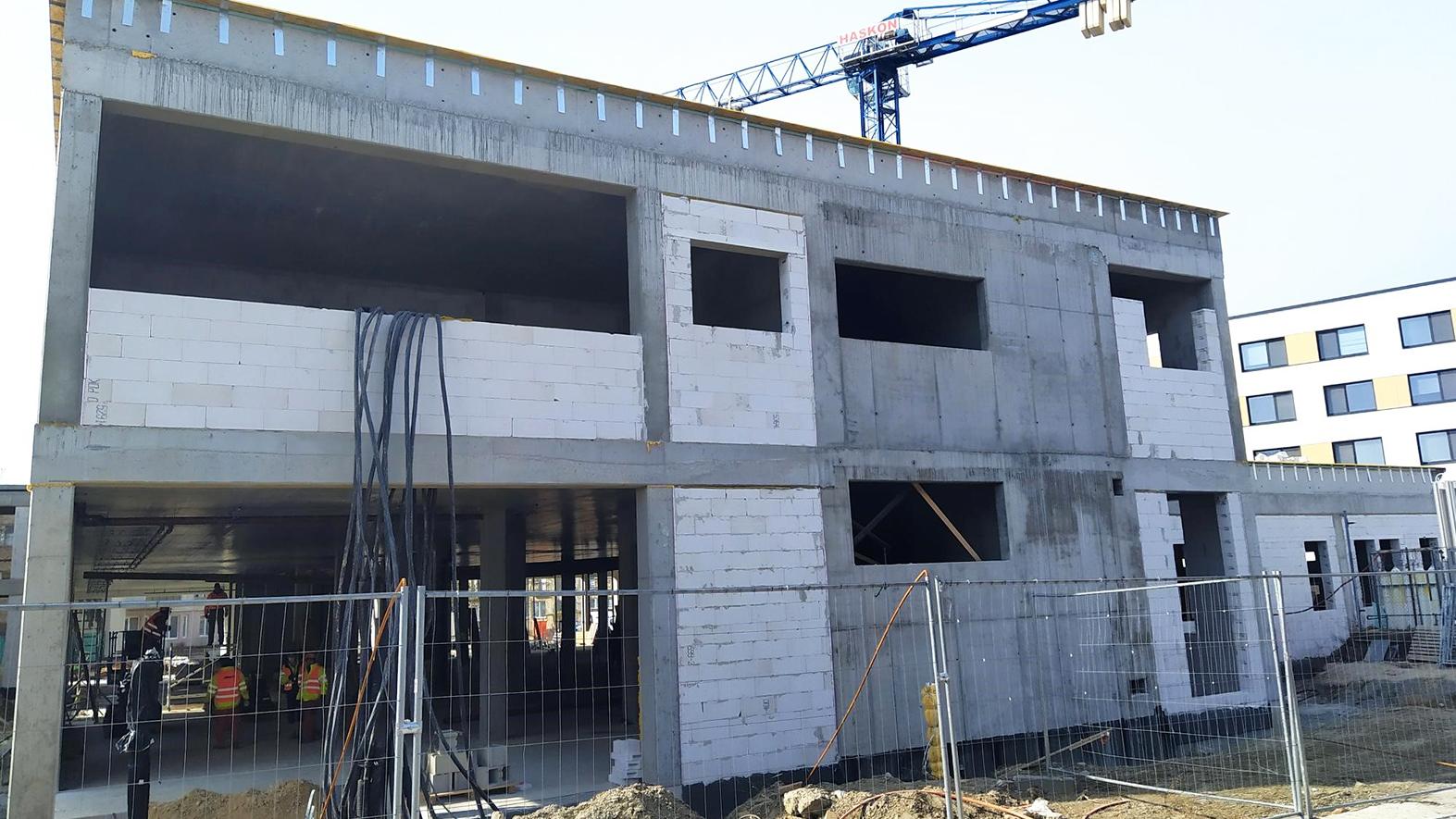 Výstavba nového urgentného príjmu v Nemocnici AGEL Komárno pokračuje