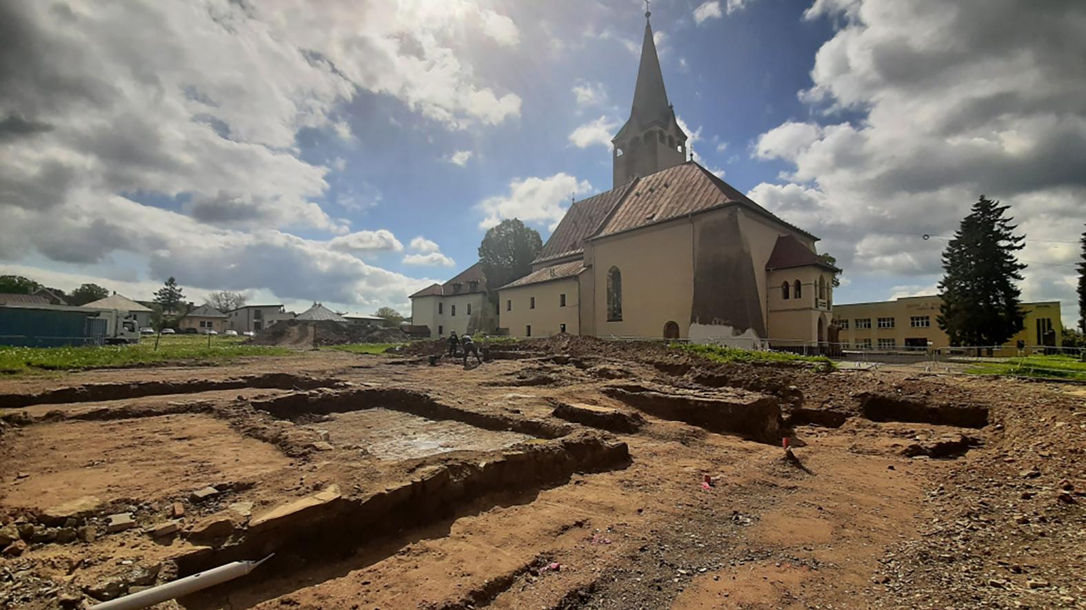 V Stropkove realizujú záverečnú fázu archeologického prieskumu hradu