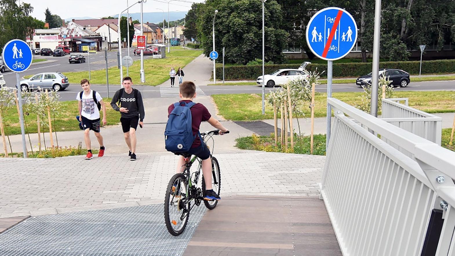 Mesto Vráble začalo s výstavbou cyklolávky ponad rieku Žitava 