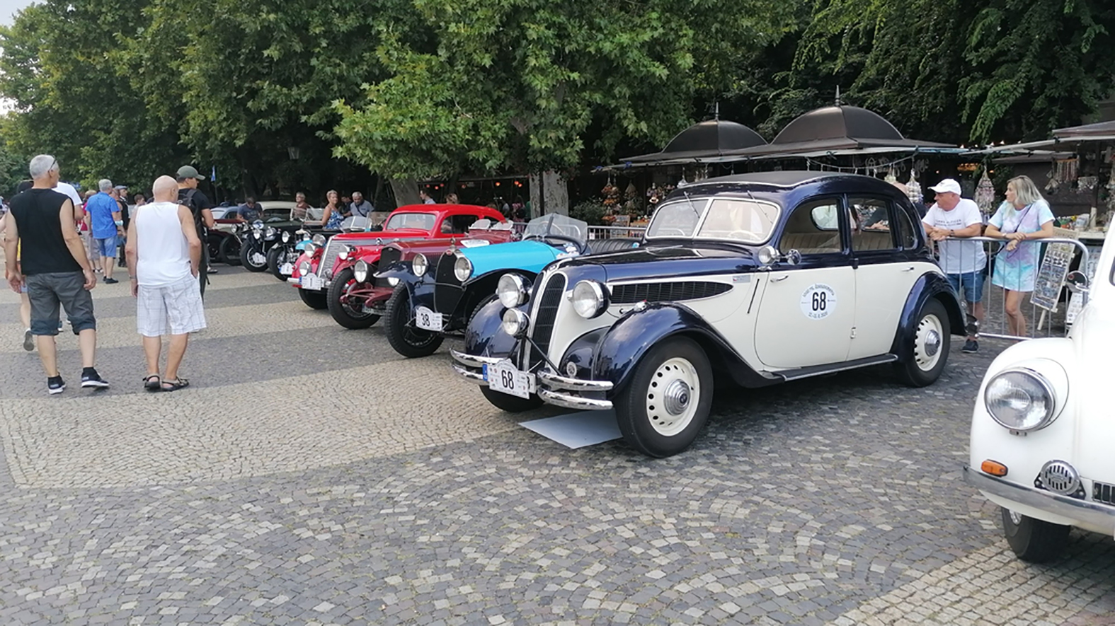 Na Hviezdoslavovom námestí opäť zaparkujú historické automobily