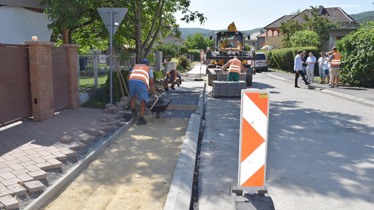 Samospráva zabezpečila rekonštrukciu chodníkov 